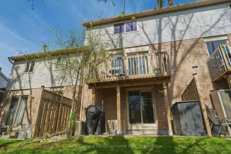 2272 Mowat Avenue Oakville ON L6H 5L8