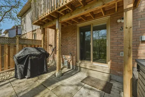 2272 Mowat Avenue Oakville ON L6H 5L8