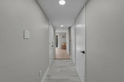 2272 Mowat Avenue Oakville ON L6H 5L8