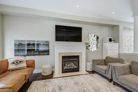 2454 Greenwich Drive Oakville ON L6M 0R8