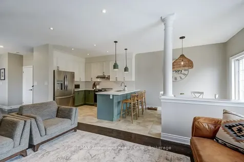 2454 Greenwich Drive Oakville ON L6M 0R8