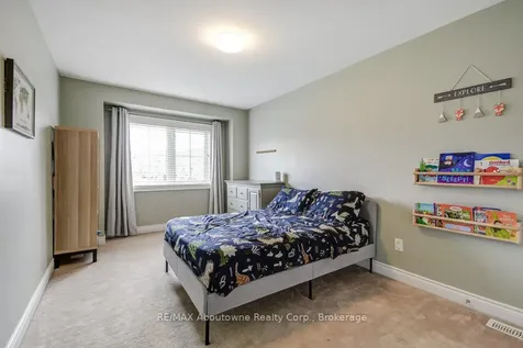 2454 Greenwich Drive Oakville ON L6M 0R8