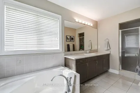 2454 Greenwich Drive Oakville ON L6M 0R8