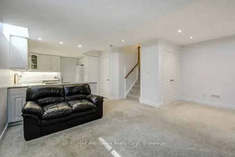 2454 Greenwich Drive Oakville ON L6M 0R8