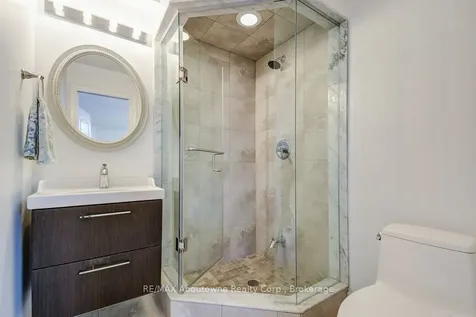 2454 Greenwich Drive Oakville ON L6M 0R8