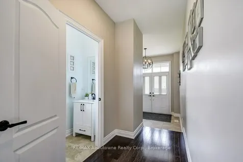 2454 Greenwich Drive Oakville ON L6M 0R8