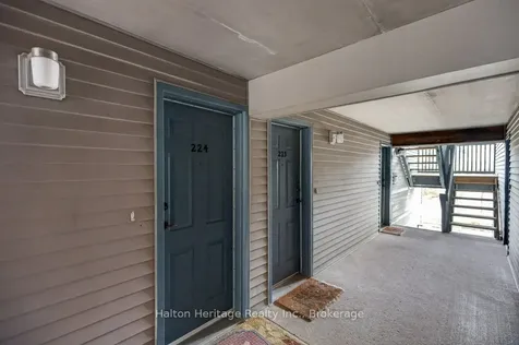 2010 Cleaver Avenue Burlington ON L7M 4C1