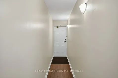 2010 Cleaver Avenue Burlington ON L7M 4C1