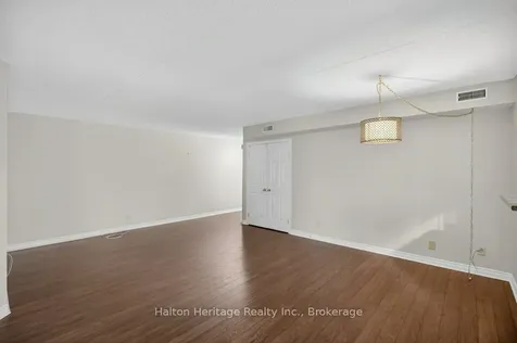 2010 Cleaver Avenue Burlington ON L7M 4C1