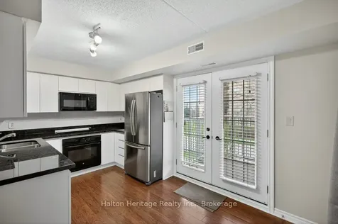 2010 Cleaver Avenue Burlington ON L7M 4C1