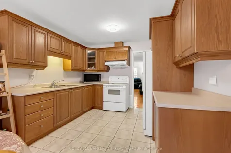 112 Cresthaven Road Brampton ON L7A 1H8