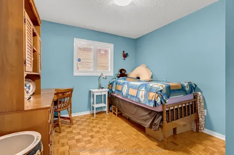 112 Cresthaven Road Brampton ON L7A 1H8