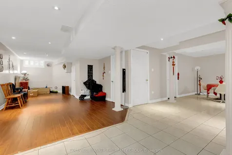 112 Cresthaven Road Brampton ON L7A 1H8