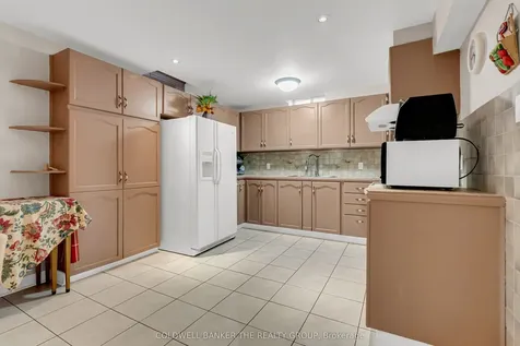 112 Cresthaven Road Brampton ON L7A 1H8