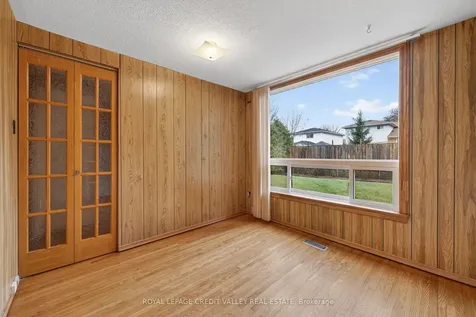 20 Willis Drive Brampton ON L6W 1A9