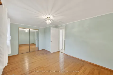 20 Willis Drive Brampton ON L6W 1A9