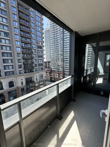 395 Square One Drive Mississauga ON L5B 0P6