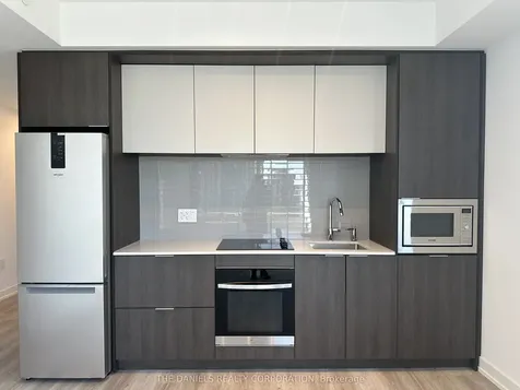 395 Square One Drive Mississauga ON L5B 0P6