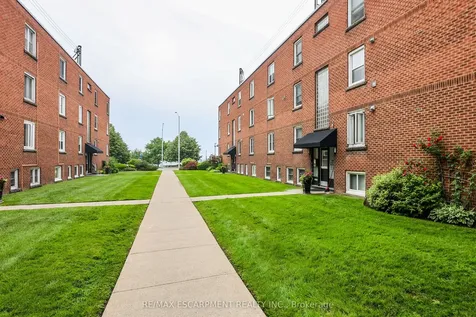 1347 Lakeshore Road Burlington ON L7S 1B1