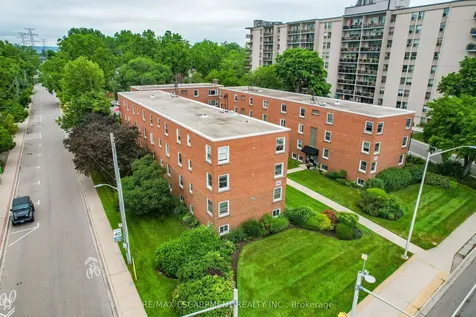 1347 Lakeshore Road Burlington ON L7S 1B1