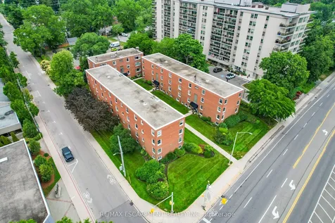 1347 Lakeshore Road Burlington ON L7S 1B1