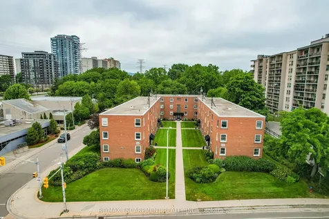 1347 Lakeshore Road Burlington ON L7S 1B1
