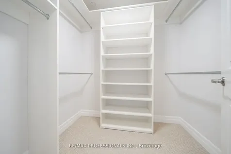 2300 Upper Middle Road Oakville ON L6M 0T4