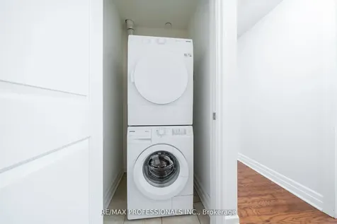 2300 Upper Middle Road Oakville ON L6M 0T4