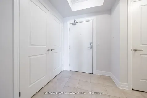 2300 Upper Middle Road Oakville ON L6M 0T4