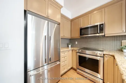 2300 Upper Middle Road Oakville ON L6M 0T4