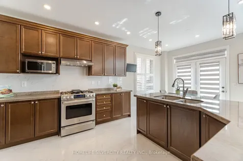80 Scotchmere Crescent Brampton ON L6P 3A6