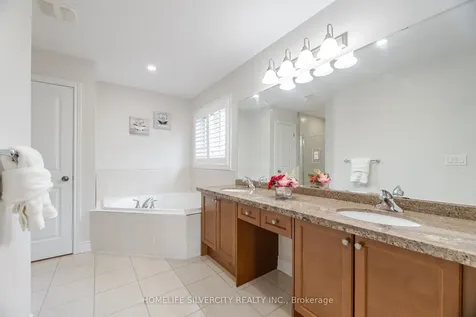 80 Scotchmere Crescent Brampton ON L6P 3A6