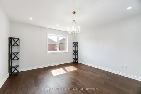 80 Scotchmere Crescent Brampton ON L6P 3A6