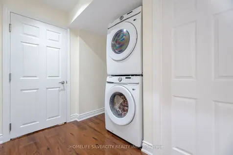 80 Scotchmere Crescent Brampton ON L6P 3A6