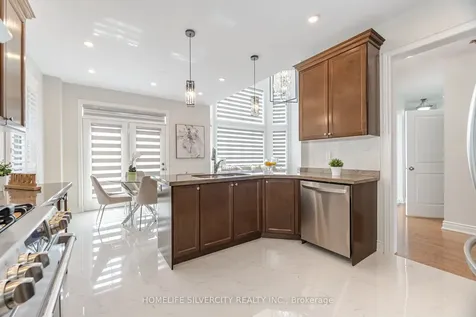 80 Scotchmere Crescent Brampton ON L6P 3A6