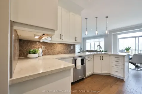 2400 Neyagawa Boulevard Oakville ON L6H 7P5