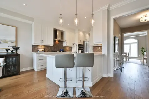 2400 Neyagawa Boulevard Oakville ON L6H 7P5