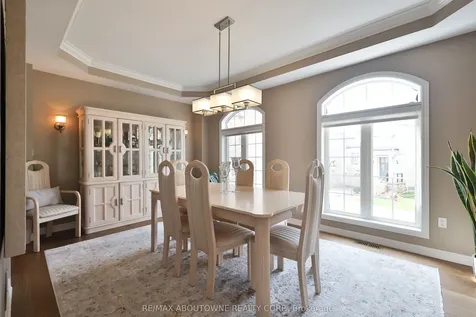 2400 Neyagawa Boulevard Oakville ON L6H 7P5