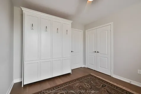2400 Neyagawa Boulevard Oakville ON L6H 7P5