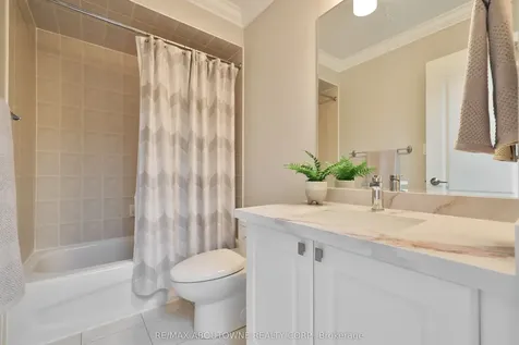 2400 Neyagawa Boulevard Oakville ON L6H 7P5