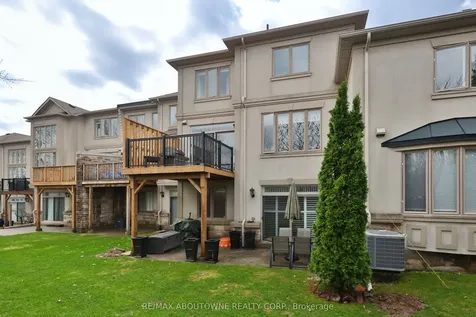 2400 Neyagawa Boulevard Oakville ON L6H 7P5
