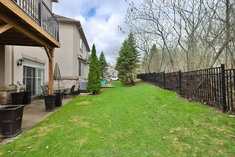 2400 Neyagawa Boulevard Oakville ON L6H 7P5