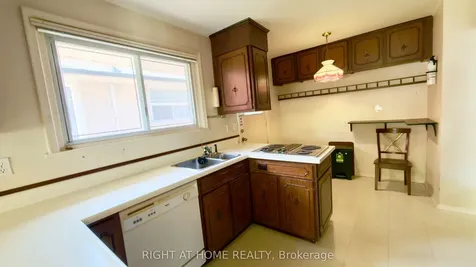 21 Mitre Place Toronto ON M9R 3C5