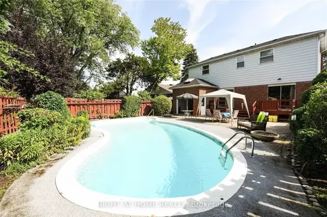 21 Mitre Place Toronto ON M9R 3C5