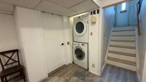 21 Mitre Place Toronto ON M9R 3C5