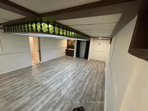 21 Mitre Place Toronto ON M9R 3C5