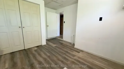 21 Mitre Place Toronto ON M9R 3C5