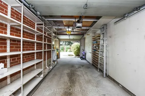 21 Mitre Place Toronto ON M9R 3C5