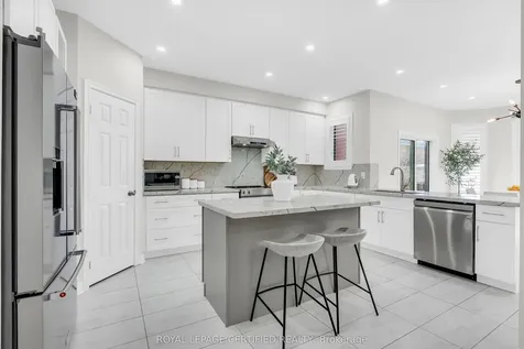 461 Downes Jackson Heights Milton ON L9T 8V7
