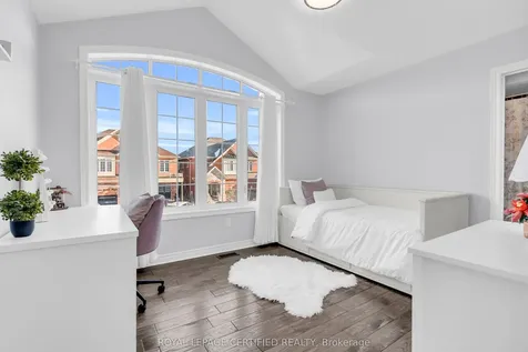 461 Downes Jackson Heights Milton ON L9T 8V7